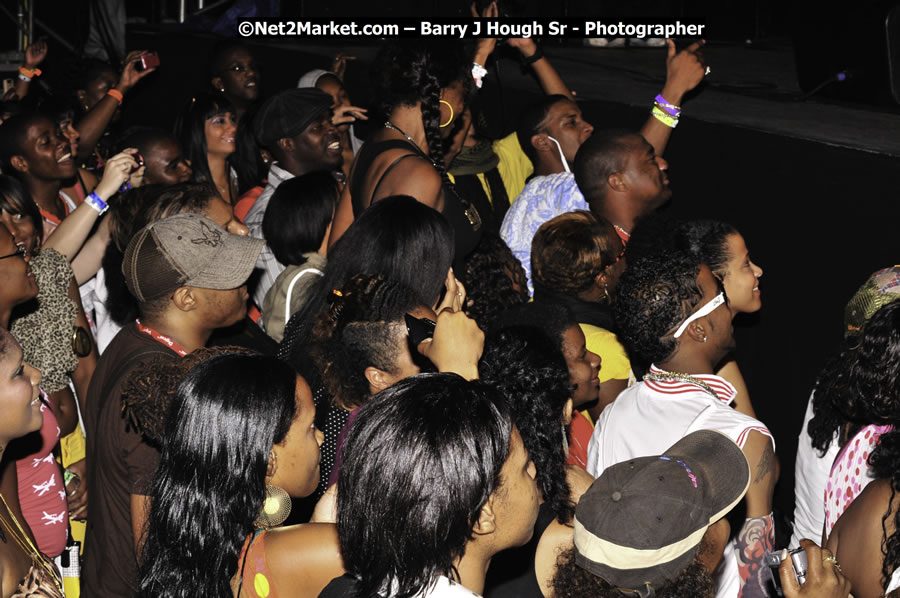 Lil Wayne @ Red Stripe Reggae Sumfest 2008 International Night 2, Catherine Hall, Montego Bay - Saturday, July 19, 2008 - Reggae Sumfest 2008 July 13 - July 19, 2008 - Photographs by Net2Market.com - Barry J. Hough Sr. Photojournalist/Photograper - Photographs taken with a Nikon D300 - Negril Travel Guide, Negril Jamaica WI - http://www.negriltravelguide.com - info@negriltravelguide.com...!