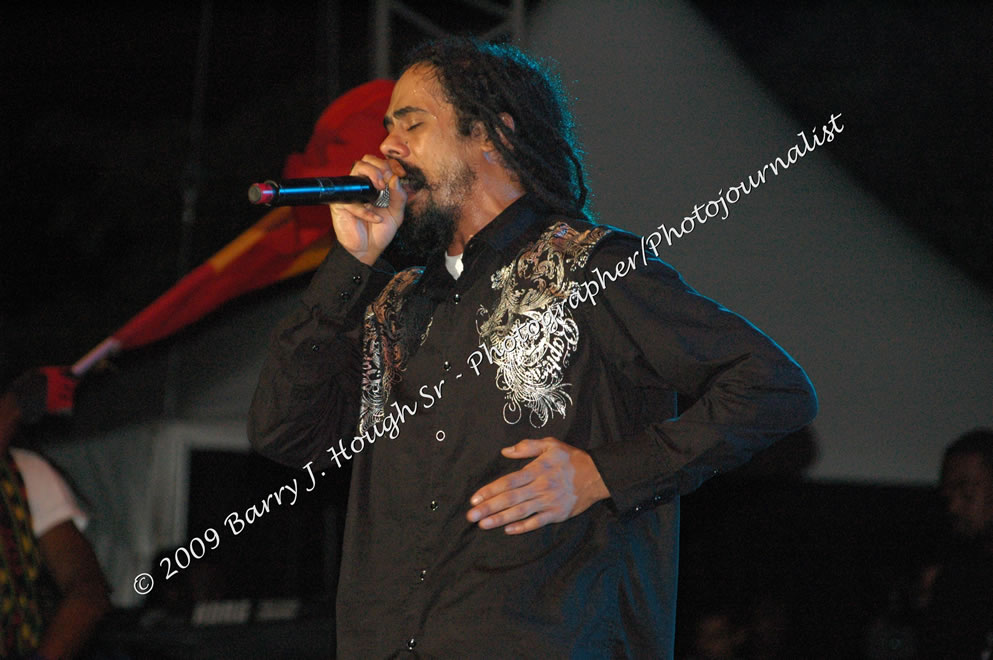 Damian 'Jr. Gong' Marley & NAS @ Reggae Sumfest 2009 - International Night 2 - Reggae Sumfest 2009,Catherine Hall, Montego Bay, St. James, Jamaica W.I. - Saturday, July 25, 2009 - Reggae Sumfest 2009, July 19 - 25, 2009 - Photographs by Net2Market.com - Barry J. Hough Sr. Photojournalist/Photograper - Photographs taken with a Nikon D70, D100, or D300 - Negril Travel Guide, Negril Jamaica WI - http://www.negriltravelguide.com - info@negriltravelguide.com...!