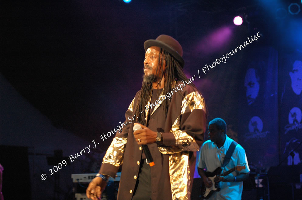 Mackie Conscious  @ Reggae Sumfest 2009 - International Night 2 - Reggae Sumfest 2009,Catherine Hall, Montego Bay, St. James, Jamaica W.I. - Saturday, July 25, 2009 - Reggae Sumfest 2009, July 19 - 25, 2009 - Photographs by Net2Market.com - Barry J. Hough Sr. Photojournalist/Photograper - Photographs taken with a Nikon D70, D100, or D300 - Negril Travel Guide, Negril Jamaica WI - http://www.negriltravelguide.com - info@negriltravelguide.com...!