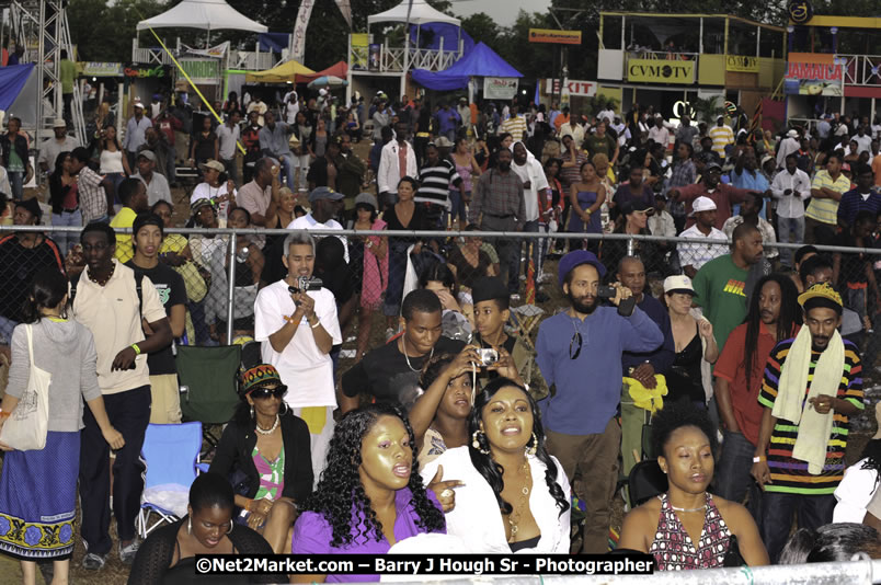 John Holt @ Reggae Sumfest 2008 International Night 2, Catherine Hall, Montego Bay - Saturday, July 19, 2008 - Reggae Sumfest 2008 July 13 - July 19, 2008 - Photographs by Net2Market.com - Barry J. Hough Sr. Photojournalist/Photograper - Photographs taken with a Nikon D300 - Negril Travel Guide, Negril Jamaica WI - http://www.negriltravelguide.com - info@negriltravelguide.com...!