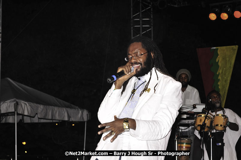  Tarrus Riley - Live in Concert - at the One Love Reggae Concert Series 09/10 @ Negril Escape Resort & Spa - Also Featuring: Mistic Bowie, Monday Justice, Cash, Dean Frazier - DJ Gemini - MC Oliver Cargill, Negril Escape Resort & Spa, One Love Drive, West End, Negril, Westmoreland, Jamaica W.I. - Tuesday, November 17, 2009 - Photographs by Net2Market.com - Barry J. Hough Sr, Photographer / Photojournalist - Photos taken with a Nikon D70, D100, or D300 - Negril Travel Guide, Negril Jamaica WI - http://www.negriltravelguide.com - info@negriltravelguide.com...!