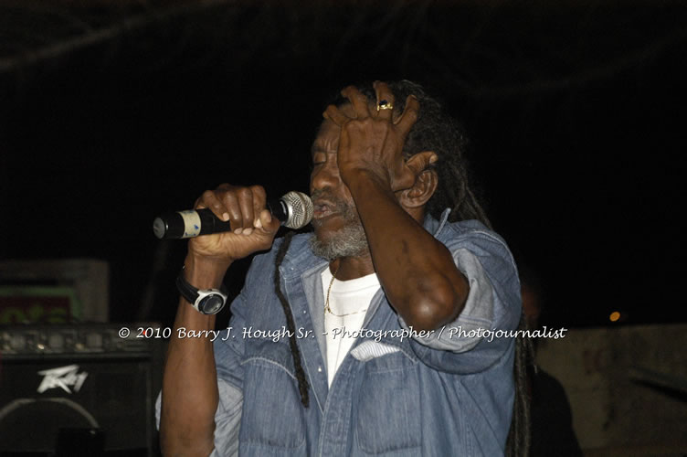 Toots and the Maytals - Grammy Award Winner @ Negril Fest - Presented by Money Cologne Promotions - Special Guest Star Jamaica Michael Jackson, Stama, Adeebe - Backed by Hurricane Band, MC Rev. BB on January 6, 2010 @ Roots Bamboo, Norman Manley Boulevard, Negril, Westmoreland, Jamaica W.I. - Photographs by Net2Market.com - Barry J. Hough Sr, Photographer/Photojournalist - The Negril Travel Guide - Negril's and Jamaica's Number One Concert Photography Web Site with over 40,000 Jamaican Concert photographs Published -  Negril Travel Guide, Negril Jamaica WI - http://www.negriltravelguide.com - info@negriltravelguide.com...!