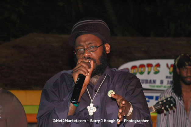 Tarrus Riley, Jimmy Riley, and Dwayne Stephensen - Money Cologne Promotions in association with "British Link Up" presents Summer Jam featuring She's Royal Tarrus Riley & Jimmy Riley - Plus Ras Slick, Sham Dawg, and Whiskey Bagio @ Roots Bamboo, Norman Manley Boulevard, Negril, Jamaica W.I. - Backed up Dean Fraser & The Hurricanne Band - MC Barry G and Rev. BB - July 25, 2007 - Negril Travel Guide.com, Negril Jamaica WI - http://www.negriltravelguide.com - info@negriltravelguide.com...!