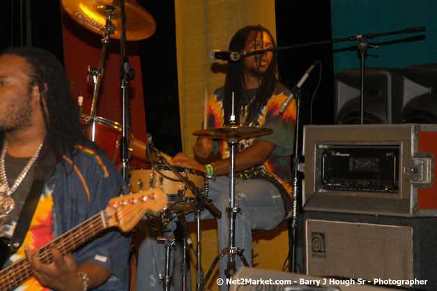 Live Wyah Band - Smile Jamaica, Nine Miles, St Anns, Jamaica - Saturday, February 10, 2007 - The Smile Jamaica Concert, a symbolic homecoming in Bob Marley's birthplace of Nine Miles - Negril Travel Guide, Negril Jamaica WI - http://www.negriltravelguide.com - info@negriltravelguide.com...!