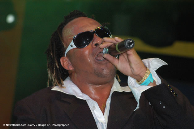 Noddy Virtue - Ignition - The Internation Fire Blazes - Friday, July 21, 2006 - Montego Bay, Jamaica - Negril Travel Guide, Negril Jamaica WI - http://www.negriltravelguide.com - info@negriltravelguide.com...!