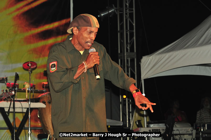 Unite The People An International Reggae Fest, Featuring: Beres Hammond, Coco T, Queen Ifrica, Khalil, Cameal Davis, Iley Dread, Rochelle, Geoffrey Star, Ras Penco, Kool DeLoy, Otis Gayle, J.McKay, Tiney Winey, Venue at Norman Manley Boulevard, Negril, Westmoreland, Jamaica - Saturday, April 4, 2009 - Photographs by Net2Market.com - Barry J. Hough Sr, Photographer/Photojournalist - Negril Travel Guide, Negril Jamaica WI - http://www.negriltravelguide.com - info@negriltravelguide.com...!