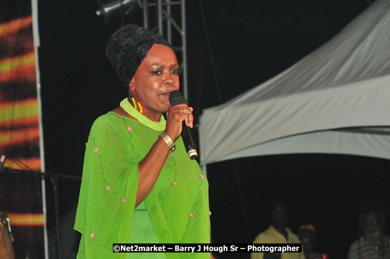 Unite The People An International Reggae Fest, Featuring: Beres Hammond, Coco T, Queen Ifrica, Khalil, Cameal Davis, Iley Dread, Rochelle, Geoffrey Star, Ras Penco, Kool DeLoy, Otis Gayle, J.McKay, Tiney Winey, Venue at Norman Manley Boulevard, Negril, Westmoreland, Jamaica - Saturday, April 4, 2009 - Photographs by Net2Market.com - Barry J. Hough Sr, Photographer/Photojournalist - Negril Travel Guide, Negril Jamaica WI - http://www.negriltravelguide.com - info@negriltravelguide.com...!