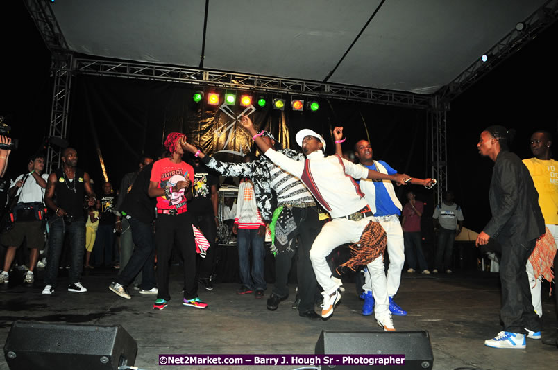 Usain Bolt of Jamaica - The Fastest Man In The World  - Usain Bolt Homecoming Celebrations Concert at the William Knibb High School Play Field, Trelawny - Ice, Ding Dong, Ravers Clavers, D'Angel, Voicemail, RDX and Dancers, Wayne Marshall, Tammi Chynn, Bugle, Nero, Tanya Stephens, Richie Spice, Kip Rich,and Shaggy - Photographs by Net2Market.com - Barry J. Hough Sr. Photojournalist/Photograper - Photographs taken with a Nikon D300 - Negril Travel Guide, Negril Jamaica WI - http://www.negriltravelguide.com - info@negriltravelguide.com...!