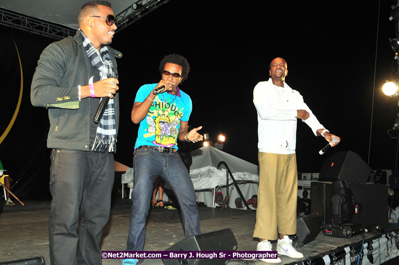 Usain Bolt of Jamaica - The Fastest Man In The World  - Usain Bolt Homecoming Celebrations Concert at the William Knibb High School Play Field, Trelawny - Ice, Ding Dong, Ravers Clavers, D'Angel, Voicemail, RDX and Dancers, Wayne Marshall, Tammi Chynn, Bugle, Nero, Tanya Stephens, Richie Spice, Kip Rich,and Shaggy - Photographs by Net2Market.com - Barry J. Hough Sr. Photojournalist/Photograper - Photographs taken with a Nikon D300 - Negril Travel Guide, Negril Jamaica WI - http://www.negriltravelguide.com - info@negriltravelguide.com...!