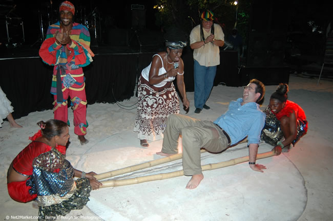 Half Moon Resort Party - Virgin Atlantic Inaugural Flight To Montego Bay, Jamaica Photos - Sir Richard Branson, President & Family, and 450 Passengers - Party Royal Pavillion at Half Moon Resort, Montego Bay, Jamaica - Monday, July 3, 2006 - Negril Travel Guide, Negril Jamaica WI - http://www.negriltravelguide.com - info@negriltravelguide.com...!