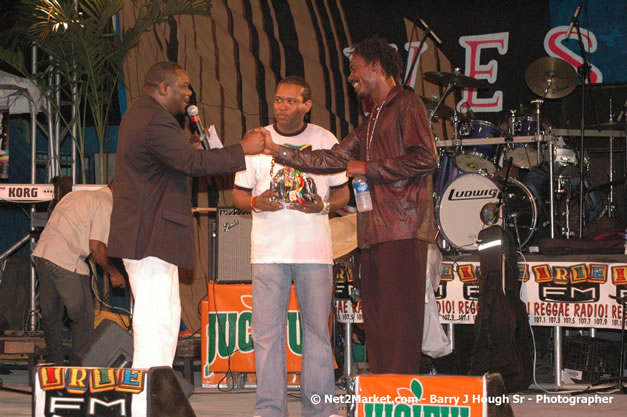 Kenyatta Hill @ Western Consciousness 2007 - Presented by King of Kings Productons - Saturday, April 28, 2007 - Llandilo Cultural Centre, Savanna-La-Mar, Westmoreland, Jamaica W.I. - Negril Travel Guide, Negril Jamaica WI - http://www.negriltravelguide.com - info@negriltravelguide.com...!