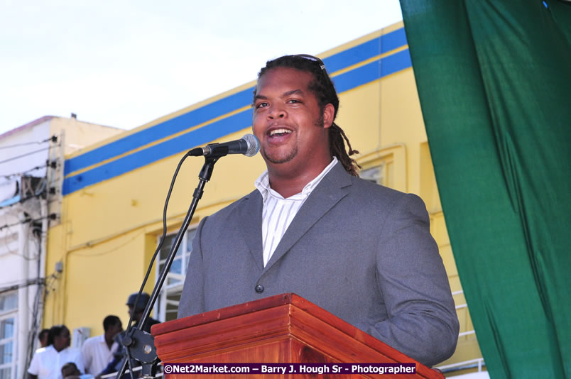 The City of Montego Bay Welcomes Our 2008 Olympians - Western Motorcade - Civic Ceremony - A Salute To Our Beijing Heros - Sam Sharpe Square, Montego Bay, Jamaica - Tuesday, October 7, 2008 - Photographs by Net2Market.com - Barry J. Hough Sr. Photojournalist/Photograper - Photographs taken with a Nikon D300 - Negril Travel Guide, Negril Jamaica WI - http://www.negriltravelguide.com - info@negriltravelguide.com...!