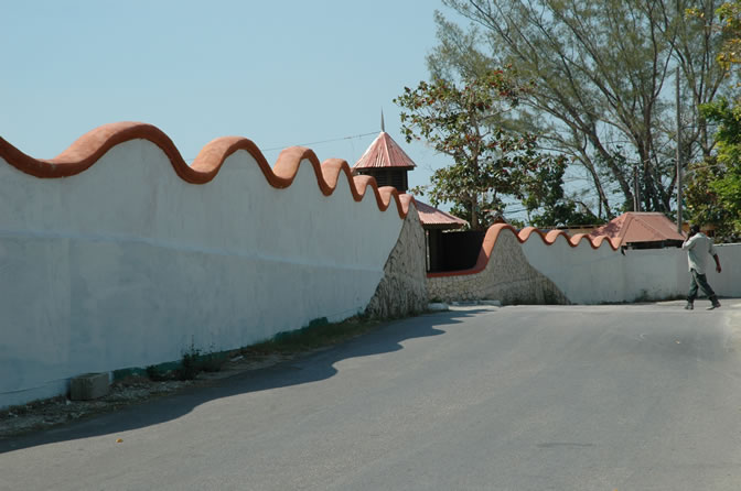 W orld Famous - Rick's Cafe - Negril's West End Cliffs - Rebuilding After Ivan  - Negril Travel Guide, Negril Jamaica WI - http://www.negriltravelguide.com - info@negriltravelguide.com...!